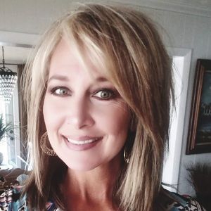 Meet your Posher, Shay